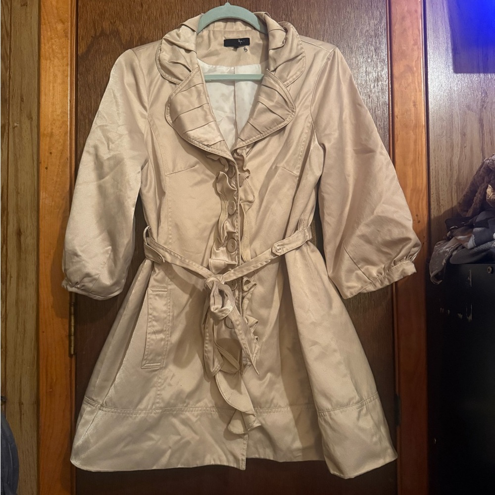 RYU Cream Ruffled Women's Coat
